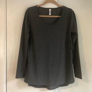 NWT-LuLaRoe Lynnae Long Sleeve Tee